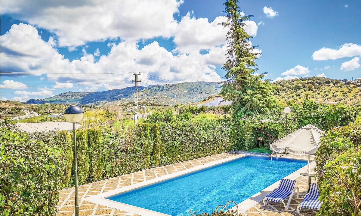 Olvera House | 4 bedroom accommodation in Olvera