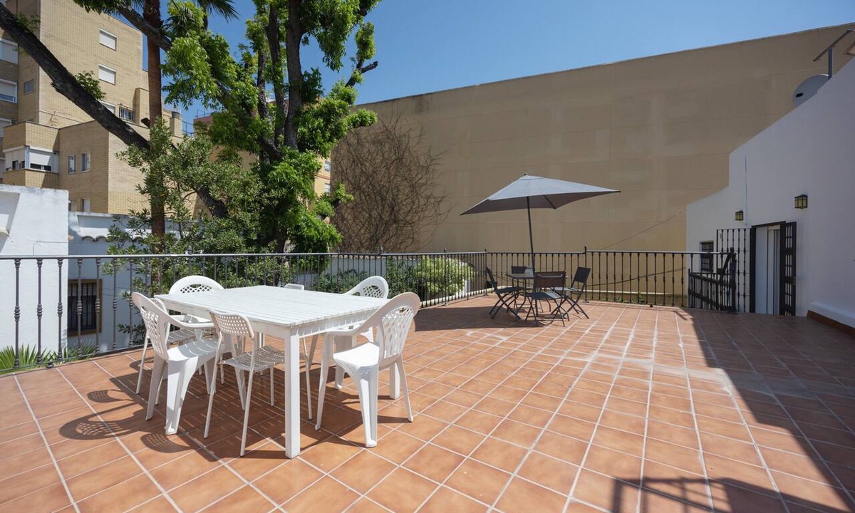 Sanlucar de Barrameda Apartment | Apartment 'Enjoy Sanlúcar de Barrameda' with Private Terrace, Wi-Fi, and Air Conditioning