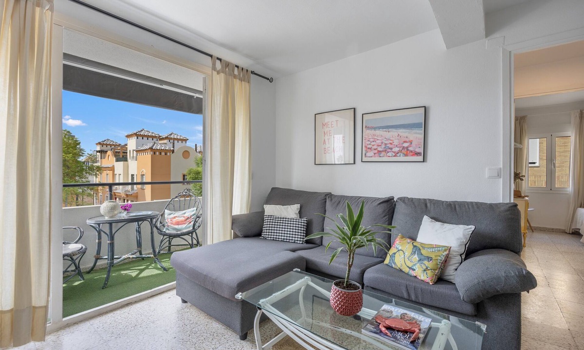 Sanlucar de Barrameda Apartment | Apartment 'Next To Piletas' with Sea Views, Private Balcony and Wi-Fi