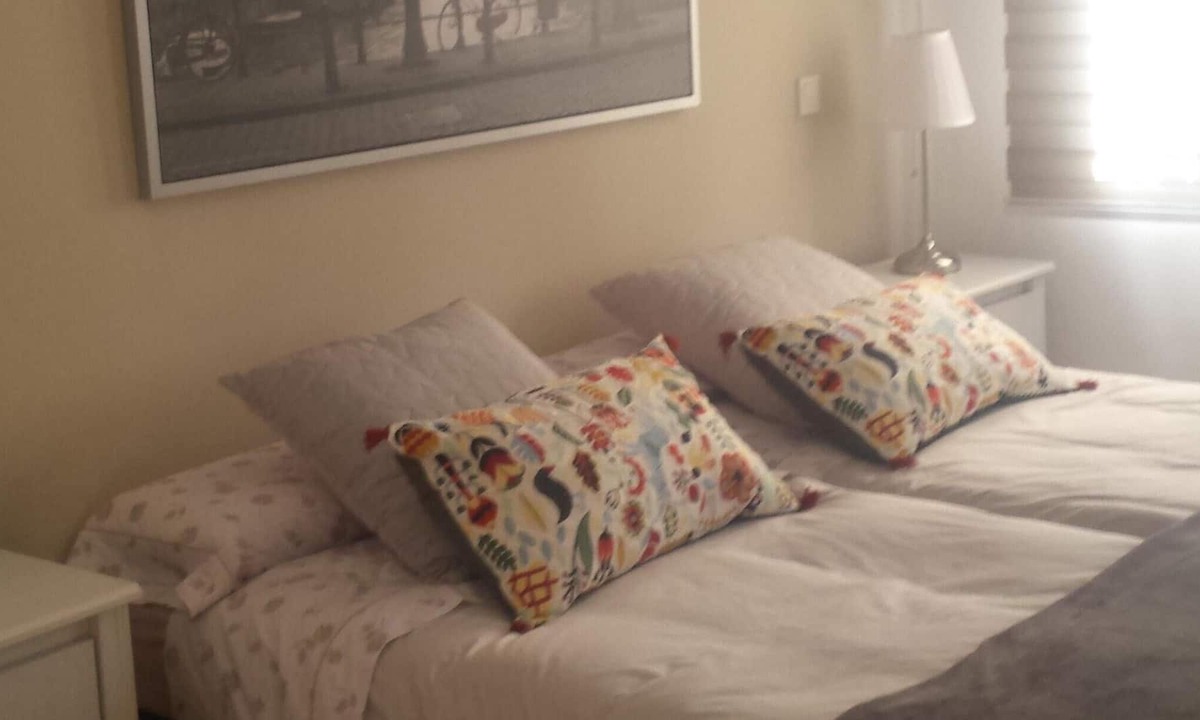 Quintana Condo | Beautiful and new semiesquina apartment Alcala street. WIFI and Air Conditioning