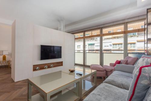 Hispanoamerica Apartment | Bright Functional Studio Near Bernabéu