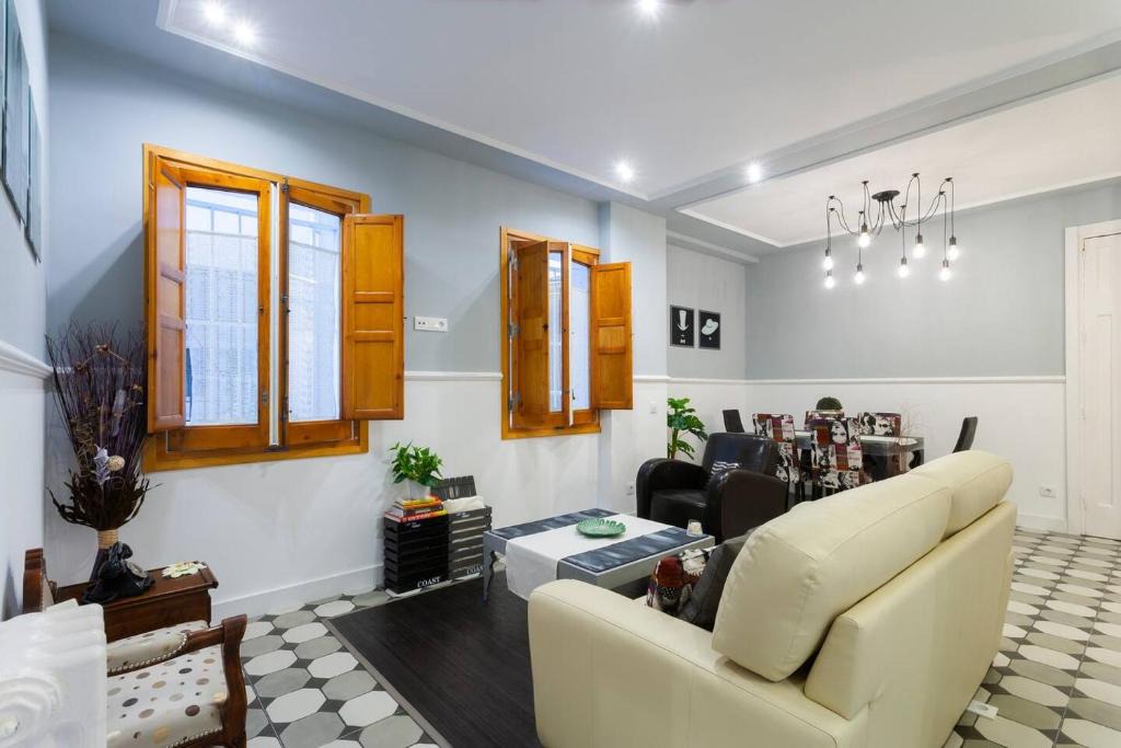 Salamanca Apartment | Chic Apartment Madrid Goya by Batuecas