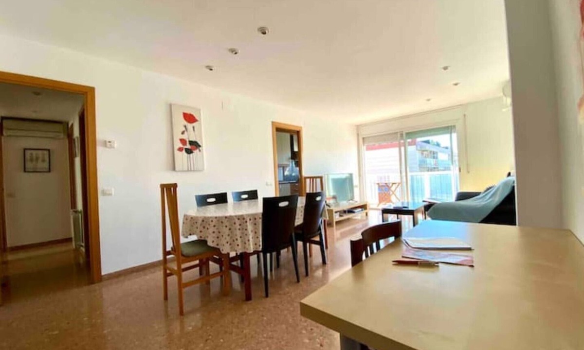 Terrassa Apartment | Con Pk y Wifi. Oasis Familiar a 30 Coche de Bcn