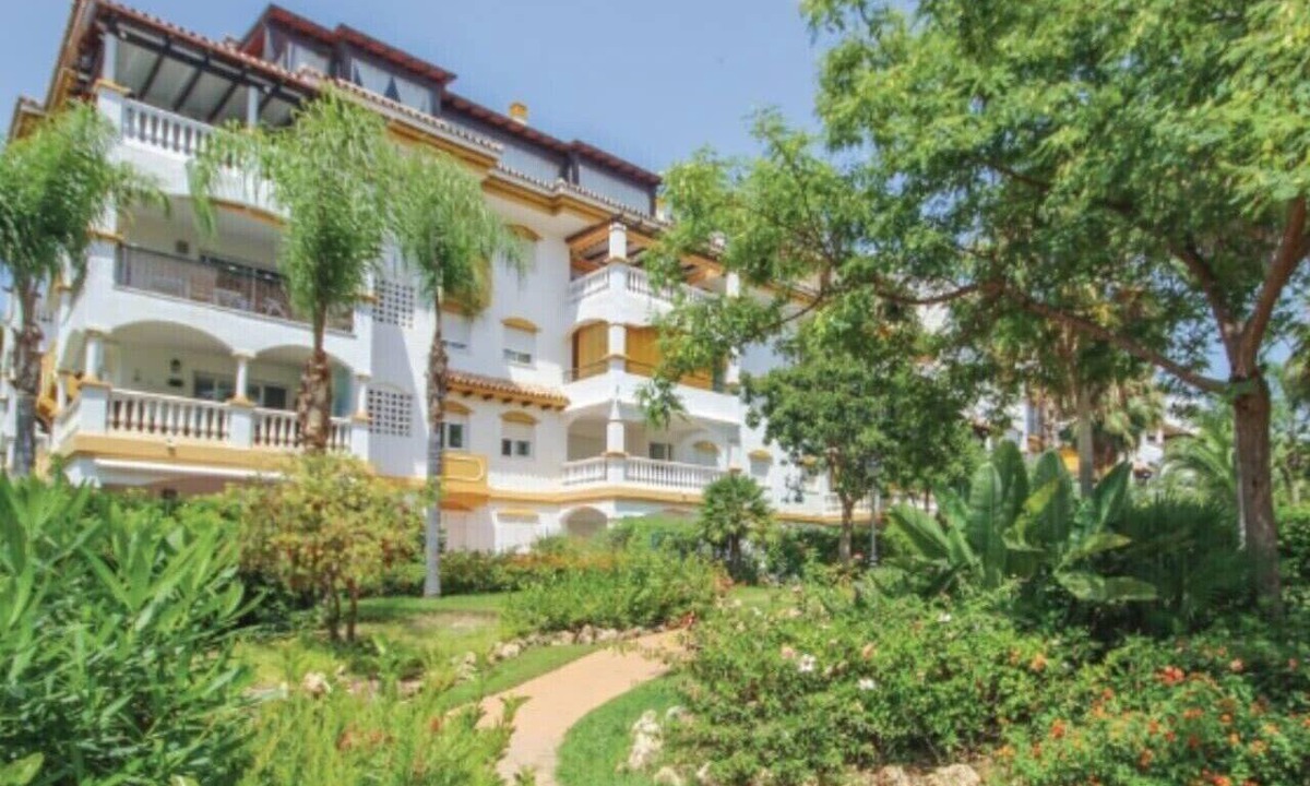 Marbella Apartment | Dama de Noche fully furnished 2 bedroom apartment