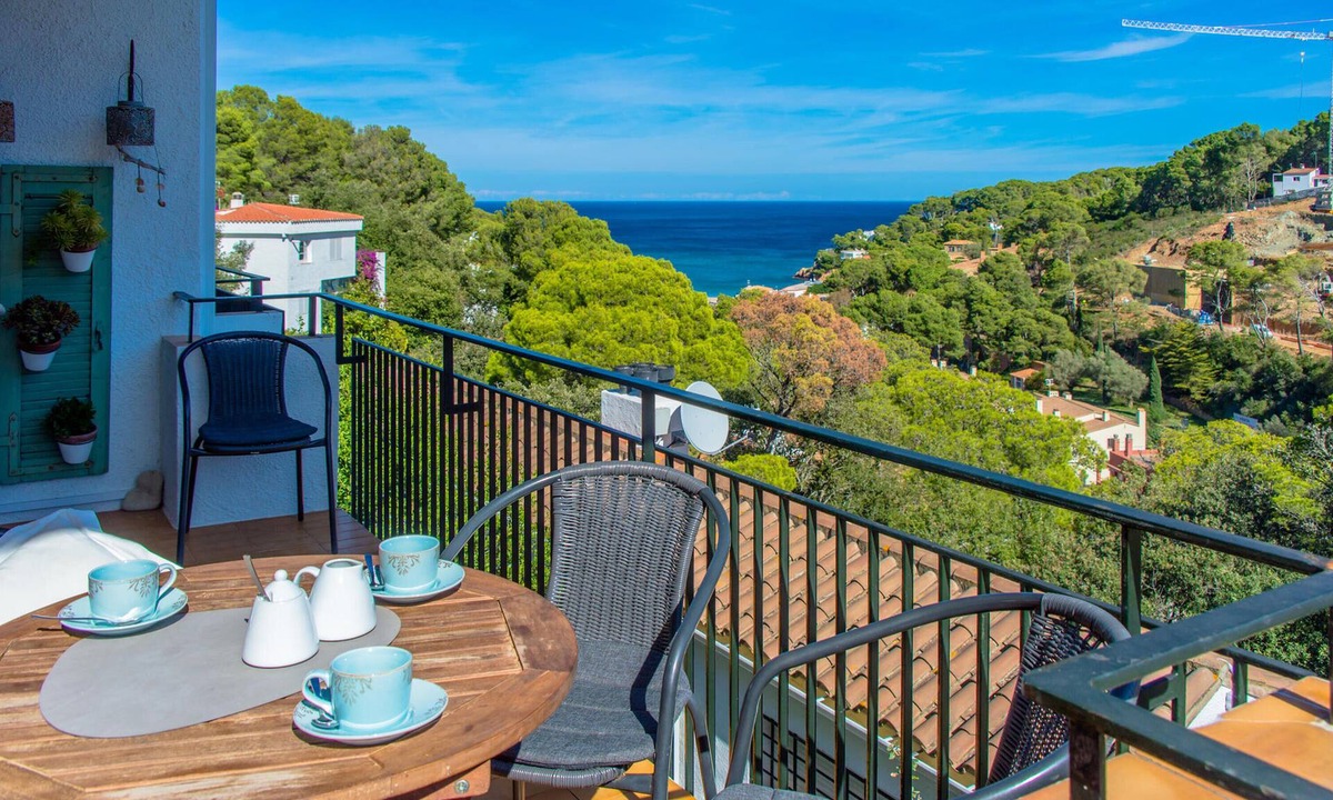 Sa Riera Apartment | Duplex with mountain and sea views