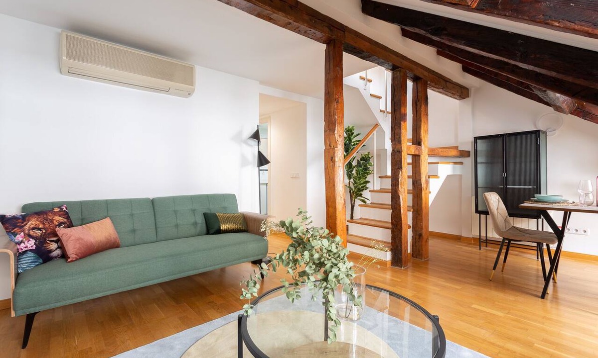 Chueca Apartment | Modern Duplex in the neighborhood of Las Letras