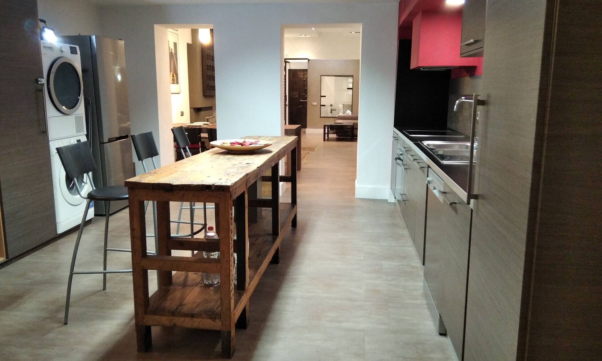 el Fort Pienc Apartment | MONUMENT, large, cosy apartment