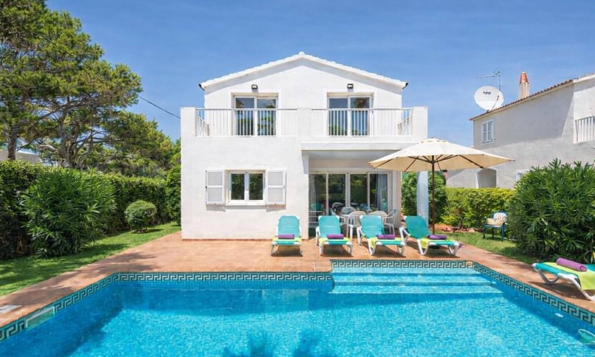 Cala Blanca Ski Chalet | Villa Serena con piscina privada