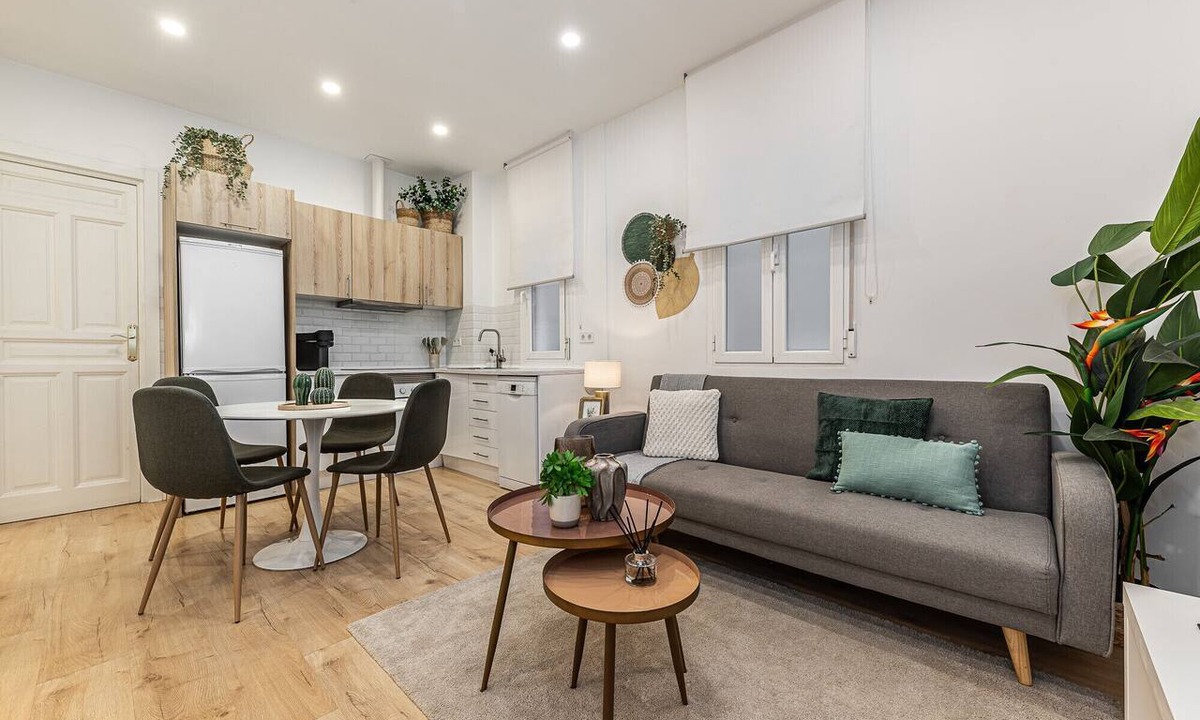 Lista Apartment | Waou Salamanca I - Short-Term Rental