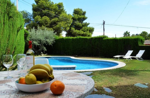 Cunit Villa | 45min getaway from Barcelona, private pool and BBQ