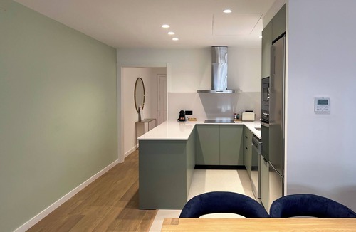 El Putget i Farro Apartment | 4Bedroom modern apartment on Balmes