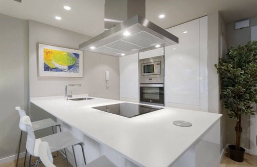 Goya Apartment | 6-Guest Haven near Golden Mile