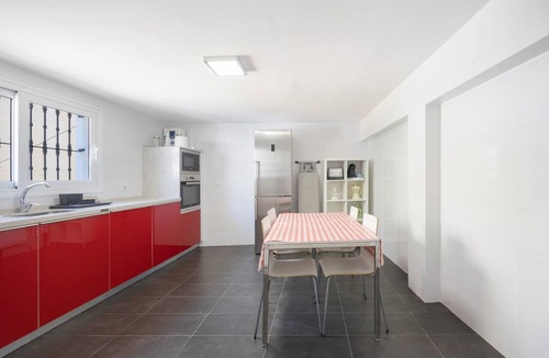 Sanlucar de Barrameda Apartment | Apartment 'Enjoy Sanlúcar de Barrameda' with Private Terrace, Wi-Fi, and Air Conditioning