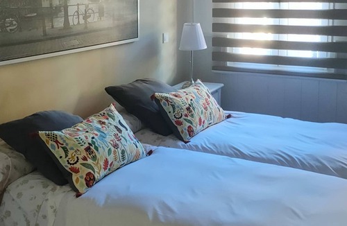Quintana Condo | Beautiful and new semiesquina apartment Alcala street. WIFI and Air Conditioning