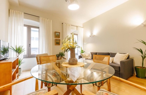 El Mercadal Apartment | Bravissimo Nou 3, two bedroom centre apartment near Pont de Pedra