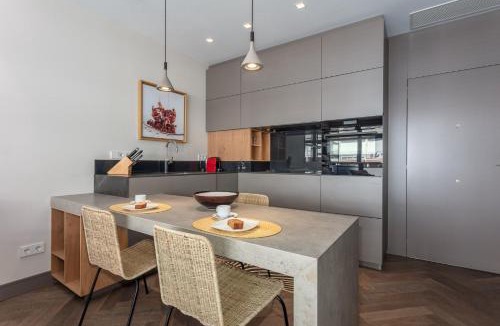 Hispanoamerica Apartment | Bright Functional Studio Near Bernabéu