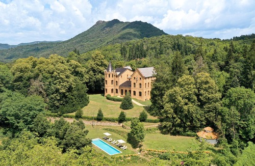 Sant Hilari Sacalm Villa | Castell de Villavecchia · Private Castle Estate · Pool · 17 Rooms · Girona, Catalonia