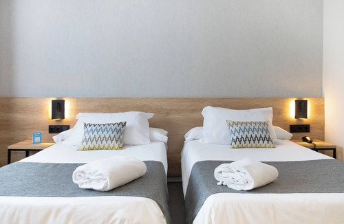 Collbato Hotel | Checkin Montserrat