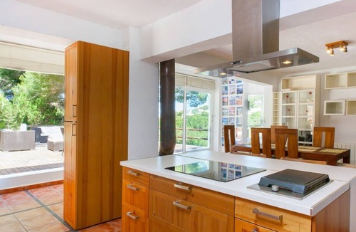 Cala Vadella Villa | Classic Villa for 12- Pool, BBQ, big outdoor area