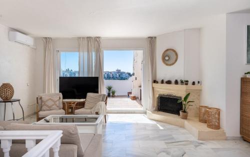 Mijas Ski Chalet | Cozy 3-bedroom townhouse in Calahonda