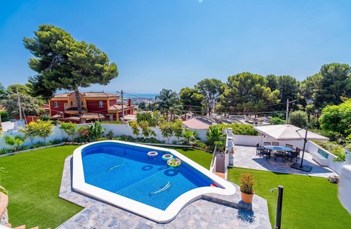 Torremolinos Apartment | Cubo's Torremolinos La Paloma Apartment/communal pool/air conditioning/BBQ/free Wi-Fi