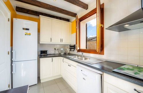 Moscari Apartment | Edificio duplex can roses