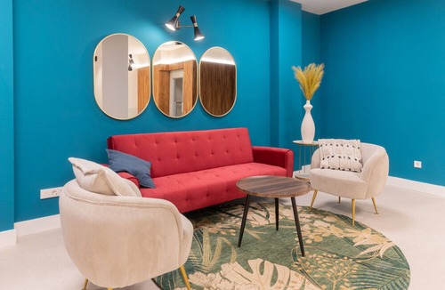 Palos de la Frontera Apartment | El Capricho: Your Charming and Tranquil Refuge in Madrid