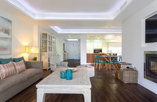 El Paraiso Apartment | Genteel Home Venalmar Terrace