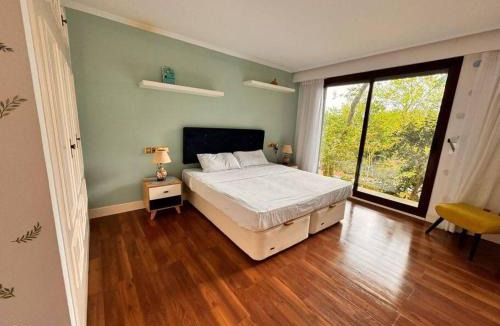 Hondarribia House | Habitación con baño compartido