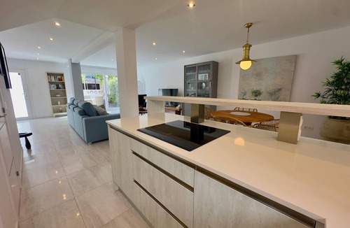 La Cala de Mijas House | Holiday Home '211 Beach House' with Sea View, Wi-Fi and Air Conditioning