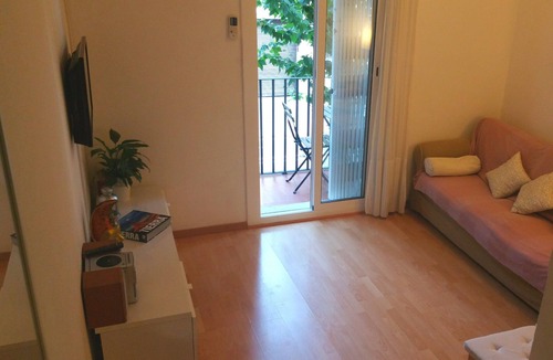 Poblenou Apartment | IDEAL FAMILIES AND COUPLES. Very close to the beach