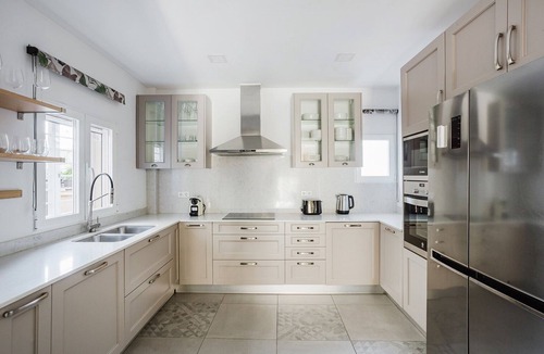 Salamanca Apartment | Ideal Guindalera 3BR w/Balcony & Elevator, by Blueground