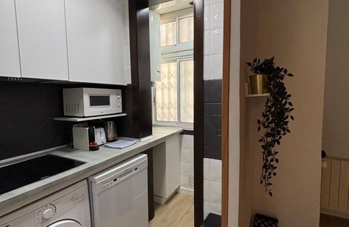 Poblenou Apartment | In the charming beachside neighborhood of Poble Nou, the 1-bedroom Poblenou Beach vacation apartment in Barcelona is a dream come true.