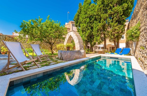Arta Villa | JOSEP SANXO DE LA JORDANA 12 - Spectacular town house with fabulous patio in the centre of