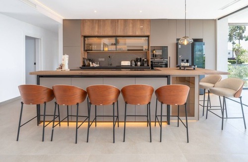 Elviria Villa | Luxe 7-bed Heated, Pool, Sauna & Hammam
