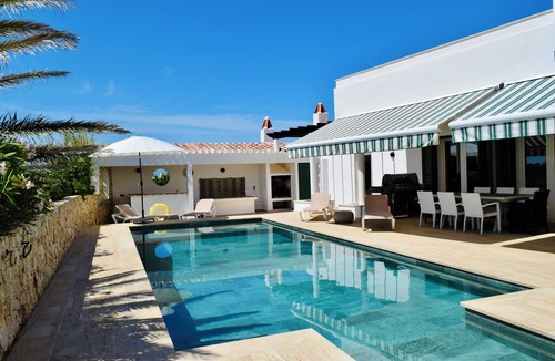 Cala Llonga Villa | Luxury Villa-Heated private salt pool, fantastic view, quiet location near Mahon