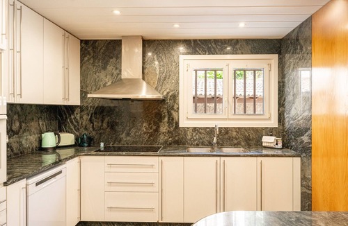 Sant Feliu de Pallerols Cottage | Majordoms Art – Holiday Cottage in Sant Feliu de Pallerols, La Garrotxa