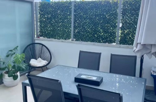 Villa de Vallecas Apartment | Modern duplex with swimming pool and gym surrounded by nature, 15 minutes from Atocha.