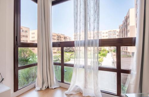 Rejas Apartment | Moderno Piso frente a Plenilunio Zona IFEMA