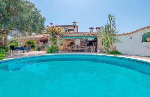 Les Palmeres Villa | NEW! Can Malondra, villa para 8 con piscina y jardines
