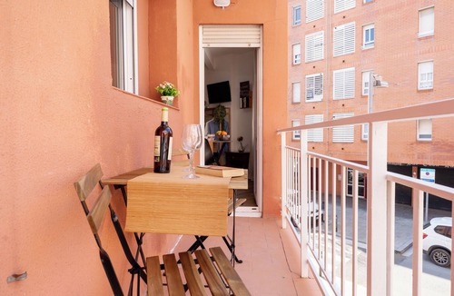 Sant Adria de Besos House | New Studio 2 people 20' Bcn Center/10' walk to the beach/15' Forum Bcn