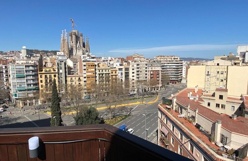 el Fort Pienc Condo | Penthouse Terrace with Sagrada Familia views