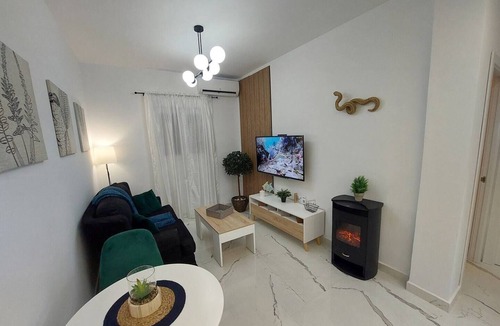 Quintana Apartment | Perfect Getaway in the center of Madrid - The Yellow Rose