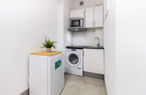 Salamanca Apartment | (RJS3) Cozy Studio in Salamanca District