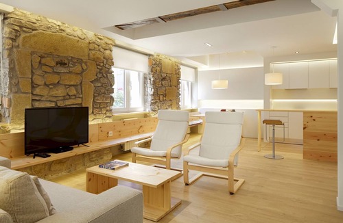Old Town Apartment | Santa María by FeelFree Rentals