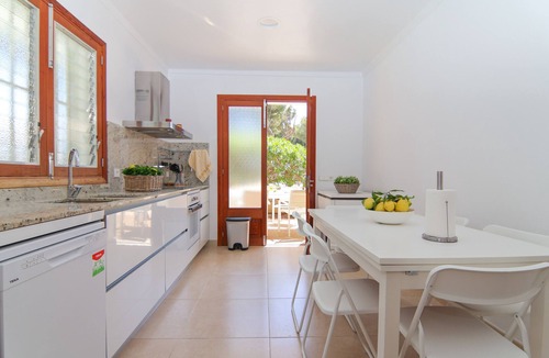 Alcudia Ski Chalet | TAMARELLS House only 100m from the beach of Alcudia