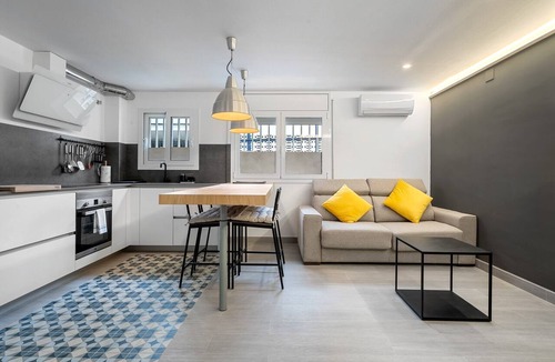 Calafell Apartment | Vacation Apartment "Kaixo" with Air Conditioning and Wi-Fi