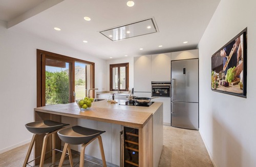 Puerto de Pollensa Villa | Villa Can Dala luxury in Port de Pollensa Sleeps 12