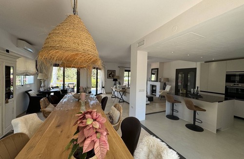 Urbanizacion el Rosario Apartment | Villa in Marbella with Private Pool, Gym, and Sea Views