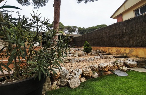 Vallromanes Ski Chalet | Villa with a private pool, 25 minutes from Barcelona (Vallromanes), near the F1 circuit